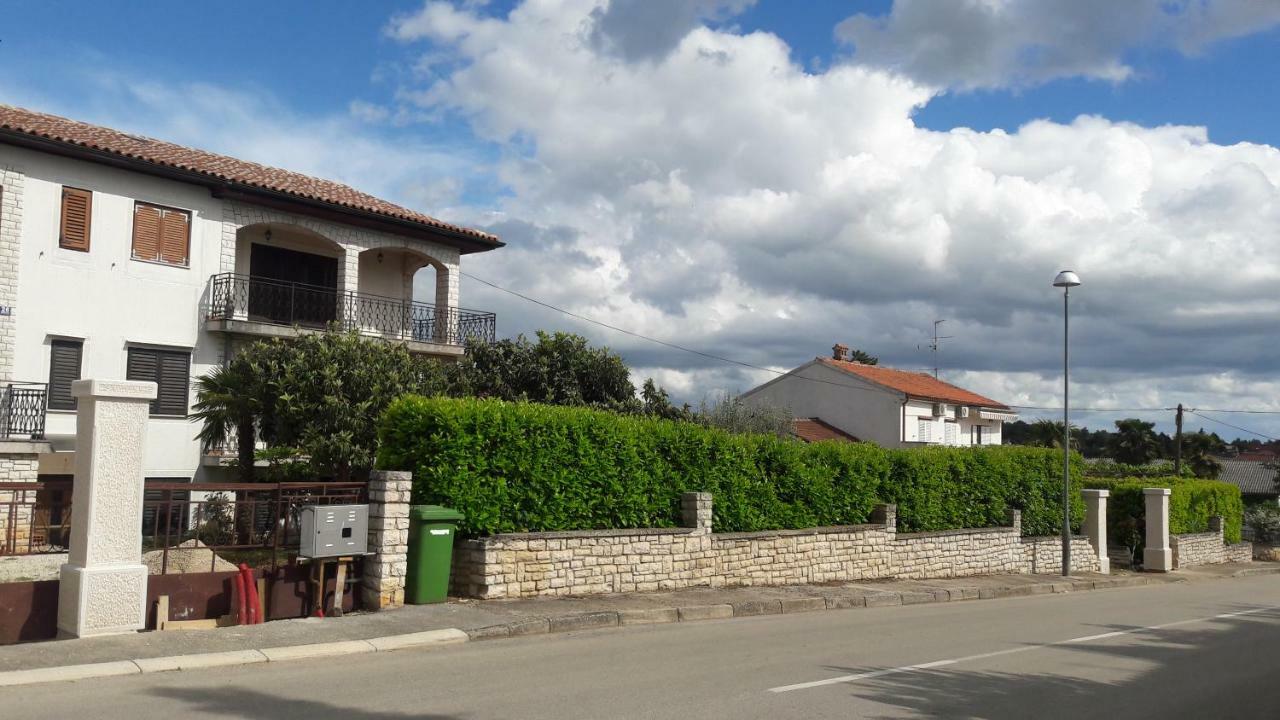 Apartment Radovan Porec Exterior photo